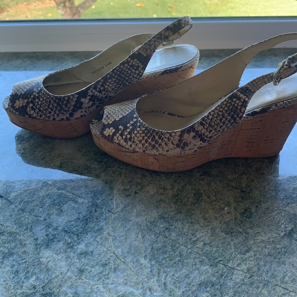 COPY - Steward Weitzman animal print wedges - Picture 4 of 9